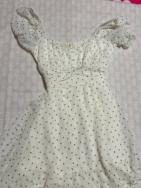 Women’s Cream Polka Dot Puff-Sleeve Dress